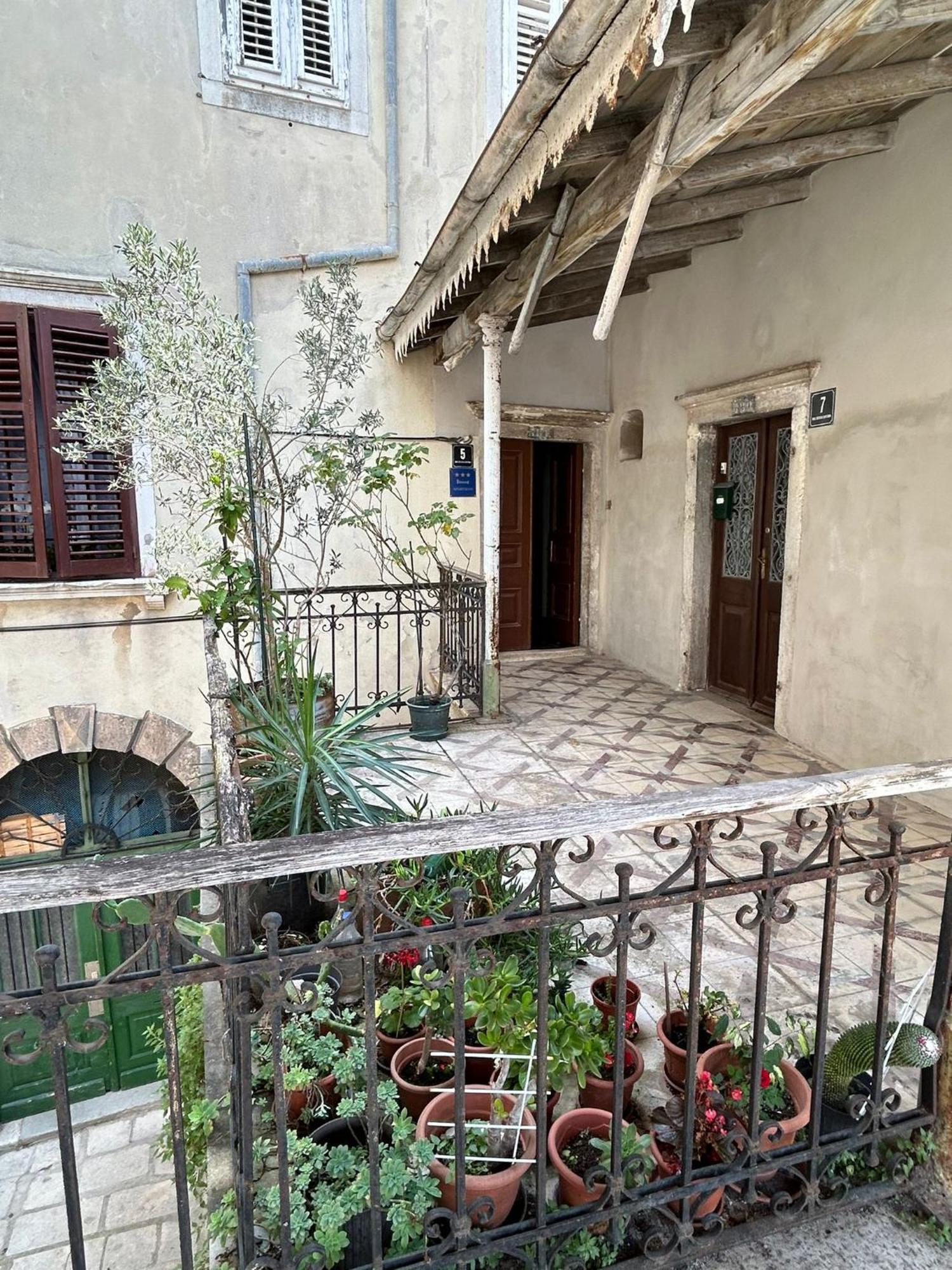 Apartman Lavanda Cres Esterno foto